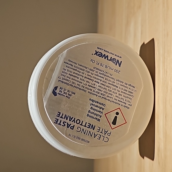 Norwex Cleaning Paste - Picture 2 of 3